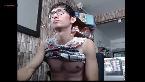 Snapshot of jhosuamoore2 chatting on 07.27.26 jhosuamoore2 online show from 07.27.26
