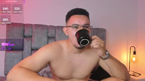 Jhonatan80  online show from 06.26.26