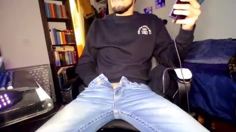 Snapshot of jhp_kinky_2000 chatting on 01.04.25 kinky party boy online show from 01.04.25