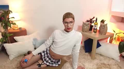 Snapshot of jhuan_cute chatting on 10.20.25 Jhuan Nhez online show from 10.20.25
