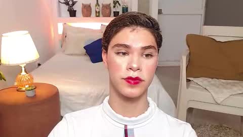 Snapshot of jhuan_cute chatting on 11.12.25 Jhuan Nhez online show from 11.12.25