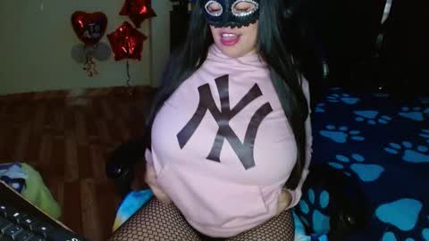 Jhulia online show from 02.28.25