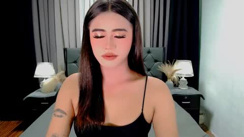 Snapshot of jhulianagrey chatting on 04.23.26 julie online show from 04.23.26