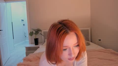 Snapshot of ji_yon_1 chatting on 09.11.25 yuna online show from 09.11.25