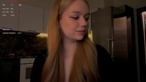 Snapshot of jiaalisaa chatting on 02.07.26 Lisa I would really appreciate it if you could help me achieve 88 thumbs up favorite patterns 38457588 online show from 02.07.26