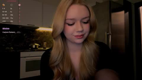 Snapshot of jiaalisaa chatting on 02.10.26 Lisa I would really appreciate it if you could help me achieve 88 thumbs up favorite patterns 38457588 online show from 02.10.26