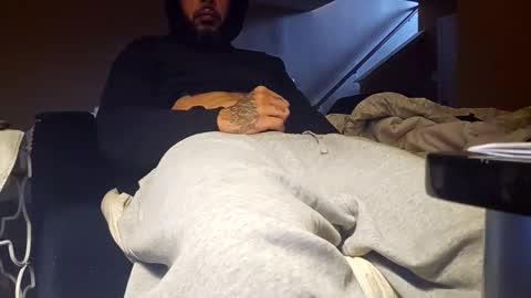 Snapshot of jillyjang202 chatting on 11.25.25 HoopersRelease online show from 11.25.25