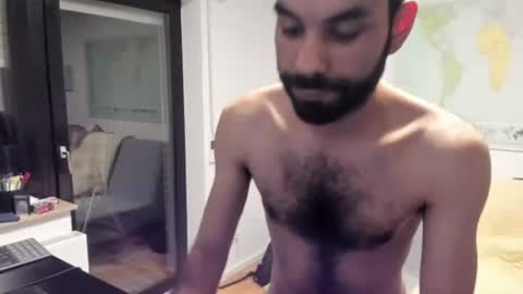 Snapshot of jimbob5005 chatting on 11.12.25 jimbob5005 online show from 11.12.25