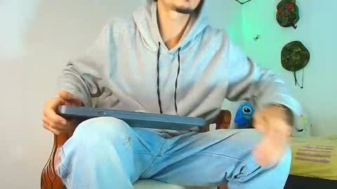 Jimm  Independent Model  online show from 11.12.25