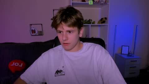 Snapshot of jimmie_hot chatting on 10.08.25 your dream online show from 10.08.25