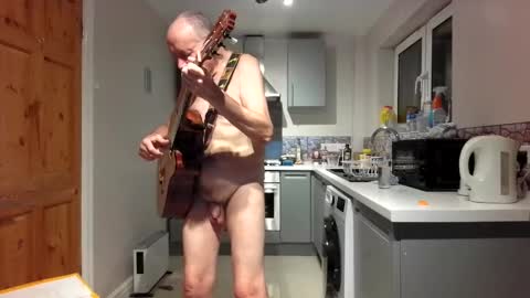 Snapshot of jimmybenido chatting on 11.05.25 Jim Redgewell online show from 11.05.25