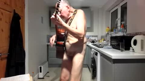 Snapshot of jimmybenido chatting on 11.07.25 Jim Redgewell online show from 11.07.25