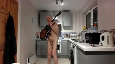 Snapshot of jimmybenido chatting on 11.25.25 Jim Redgewell online show from 11.25.25