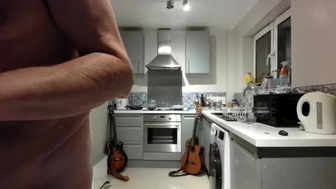 Snapshot of jimmybenido chatting on 12.17.25 Jim Redgewell online show from 12.17.25