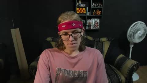 Snapshot of jinnbook chatting on 12.27.24 JinnBook online show from 12.27.24