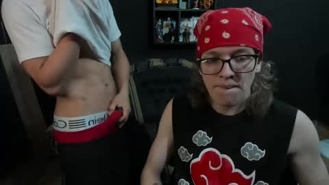 Snapshot of jinnbook chatting on 01.05.25 JinnBook online show from 01.05.25