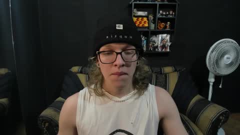 Snapshot of jinnbook chatting on 01.14.25 JinnBook online show from 01.14.25