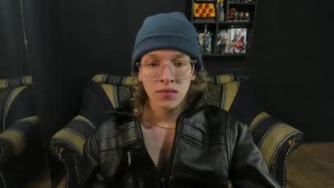 Snapshot of jinnbook chatting on 01.30.25 JinnBook online show from 01.30.25