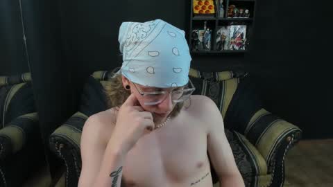 Snapshot of jinnbook chatting on 01.31.25 JinnBook online show from 01.31.25