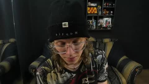 Snapshot of jinnbook chatting on 02.19.25 JinnBook online show from 02.19.25