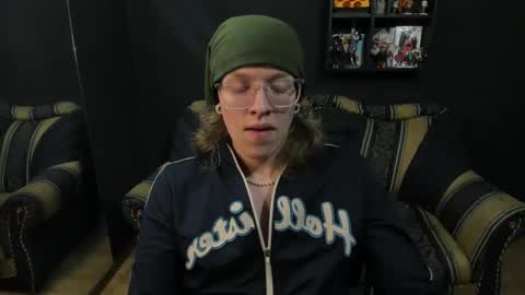 Snapshot of jinnbook chatting on 02.27.25 JinnBook online show from 02.27.25