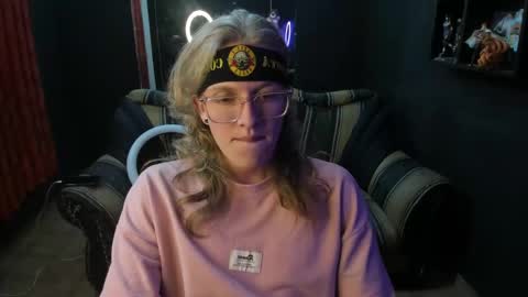 Snapshot of jinnbook chatting on 10.17.25 JinnBook online show from 10.17.25