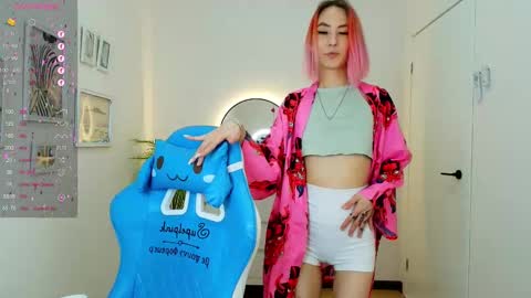 Snapshot of jinx_boom chatting on 02.15.25 jinx_boom online show from 02.15.25