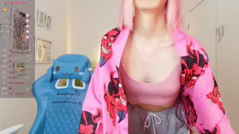 Snapshot of jinx_boom chatting on 02.22.25 jinx_boom online show from 02.22.25