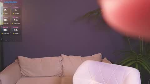 Snapshot of jinx_boom chatting on 11.06.25 jinx_boom online show from 11.06.25