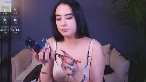 Snapshot of jinx_boom chatting on 11.16.25 jinx_boom online show from 11.16.25