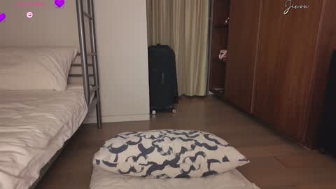 Snapshot of jiwon4u chatting on 01.26.25 Jiwon online show from 01.26.25