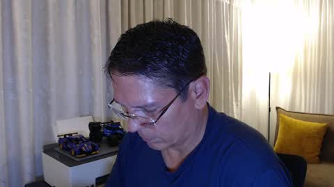 Snapshot of jjquinstudio chatting on 04.01.26 Quin online show from 04.01.26