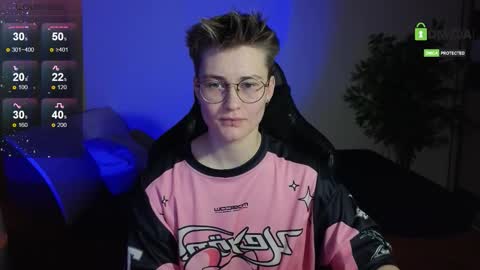 Snapshot of joan_night chatting on 11.03.25 J online show from 11.03.25