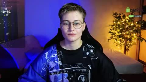 Snapshot of joan_night chatting on 12.22.25 J online show from 12.22.25