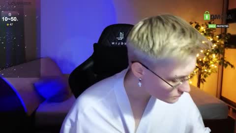 Snapshot of joan_night chatting on 01.05.26 J online show from 01.05.26