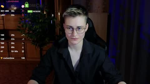 Snapshot of joan_night chatting on 04.18.26 J online show from 04.18.26