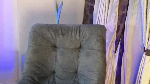 JOAN SAENZ online show from 10.17.25