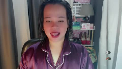 Snapshot of joanagorgeous chatting on 06.17.26 Joana online show from 06.17.26