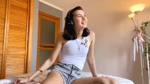 joanaphippin online show from 04.20.26