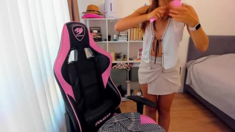 Snapshot of jodieangel4sin chatting on 10.01.25 nude photos videos online show from 10.01.25