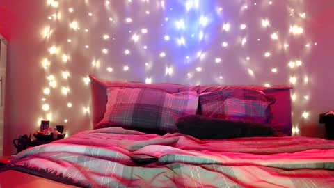 Snapshot of joe7168 chatting on 04.02.26 joe7168 online show from 04.02.26