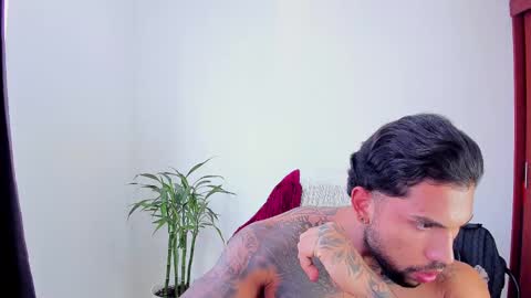 joe_esthetic online show from 11.07.25