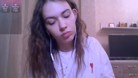 Jennifer online show from 03.11.26