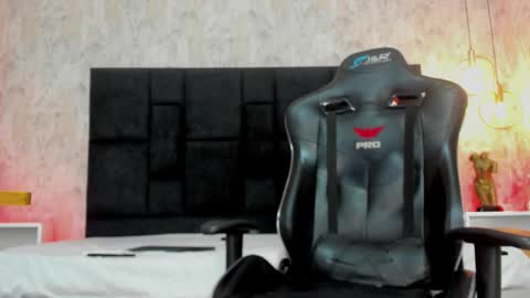     online show from 02.12.25