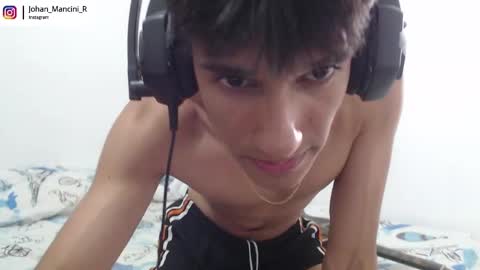 Snapshot of johan_mancini_r chatting on 01.10.25 johan_mancini_r online show from 01.10.25