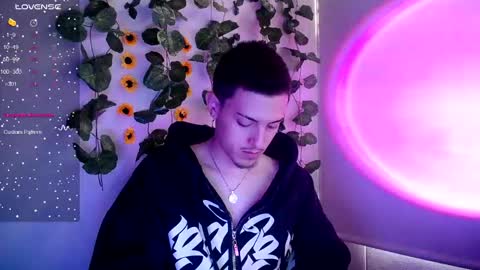 Snapshot of johan_parker222 chatting on 09.20.25 johan_parker222 online show from 09.20.25