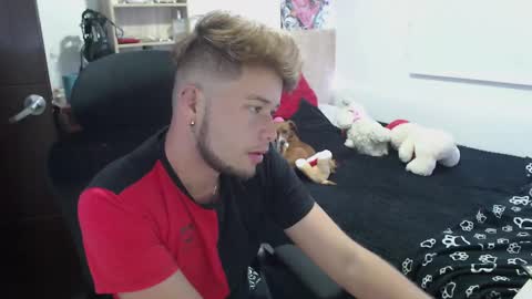 Snapshot of johanleonsweetboy chatting on 02.04.25 JOHAN independient model online show from 02.04.25