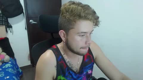 Snapshot of johanleonsweetboy chatting on 10.24.25 JOHAN independient model online show from 10.24.25