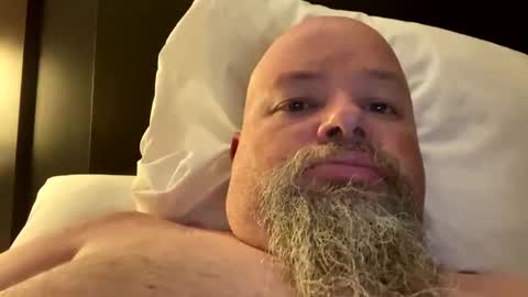 Snapshot of john40a chatting on 03.12.25 John online show from 03.12.25