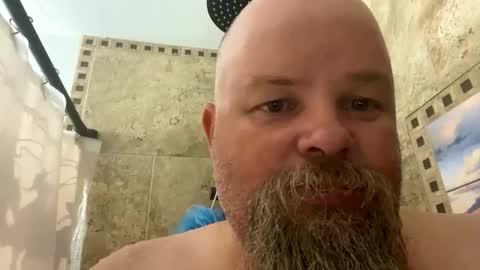 Snapshot of john40a chatting on 09.16.25 John online show from 09.16.25